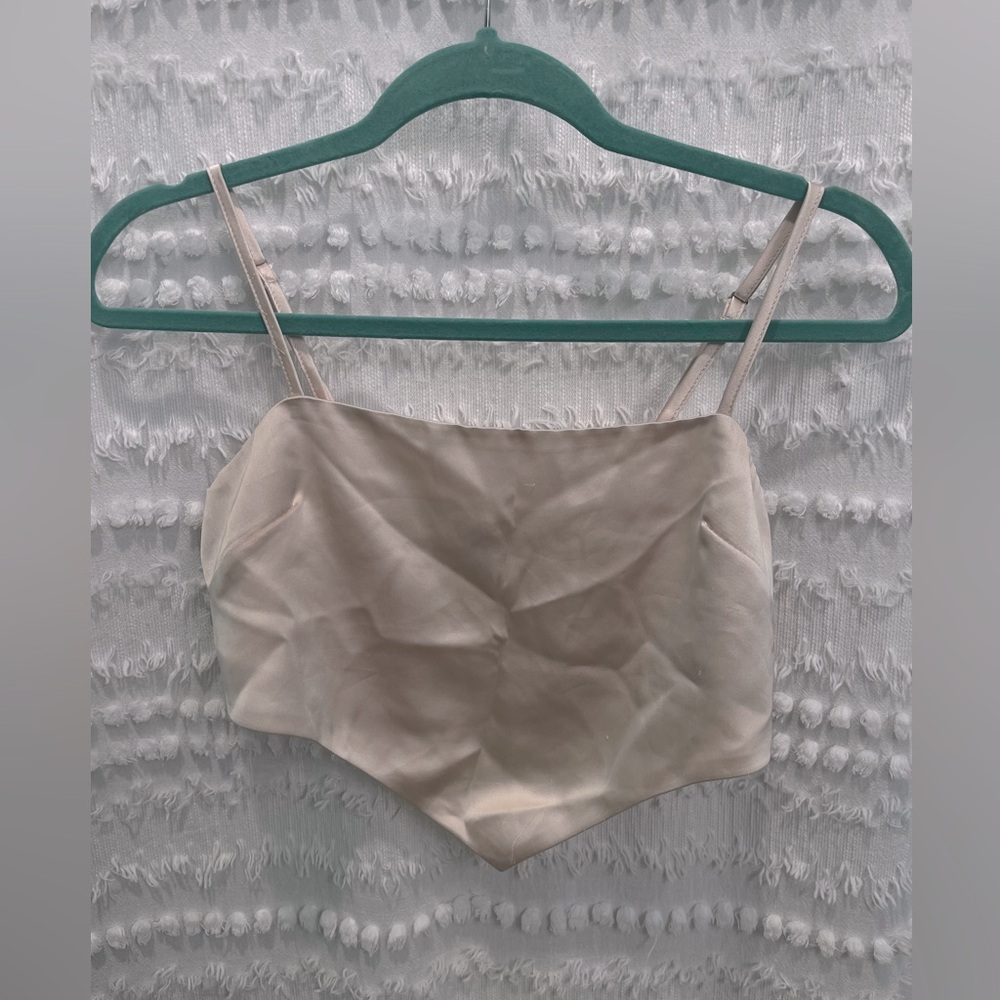 Forever 21. Sz Small. Cream colored crop top with v front